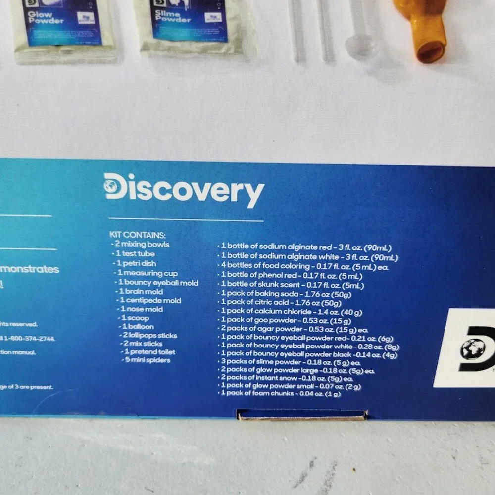 NEW Discovery Big Creepy Science Lab Kit 65 Experiments Amazing Reactions Chemis